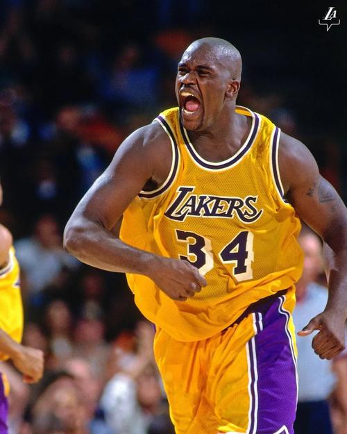 惨烈10连败！英格拉姆31+7+6场上想打瞌睡 双核缺席一人无力回天（苦吞10连败！英格拉姆31+7+6疲态尽显 双核缺席独木难支）