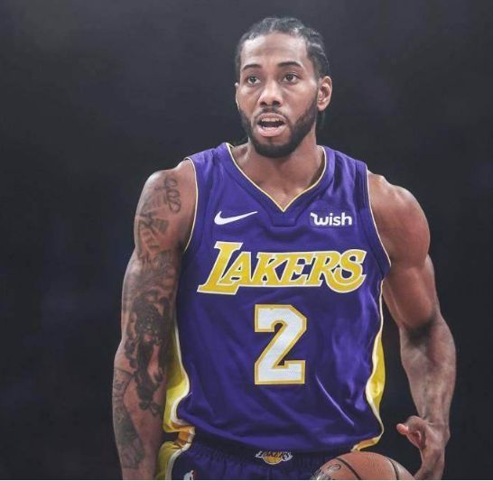 新鹏城推出与深圳本土潮流品牌COSTS联名限定球衣，售价799元（新鹏城携手深圳本土潮牌COSTS发布联名限定球衣，定价799元）