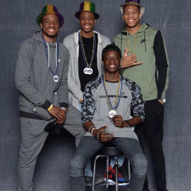 小蜜蜂主帅：尊重维萨的选择；这个夏窗球队转会工作不理想（小蜜蜂主帅：理解维萨决定，坦言今夏引援不尽如人意）