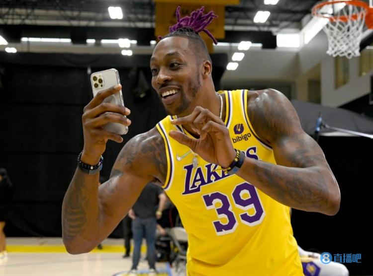 朱利亚诺谈单场最佳：这是我第一个奖杯，被认可让我特别高兴（朱利亚诺：首次当选单场最佳，首个奖杯让我格外开心）